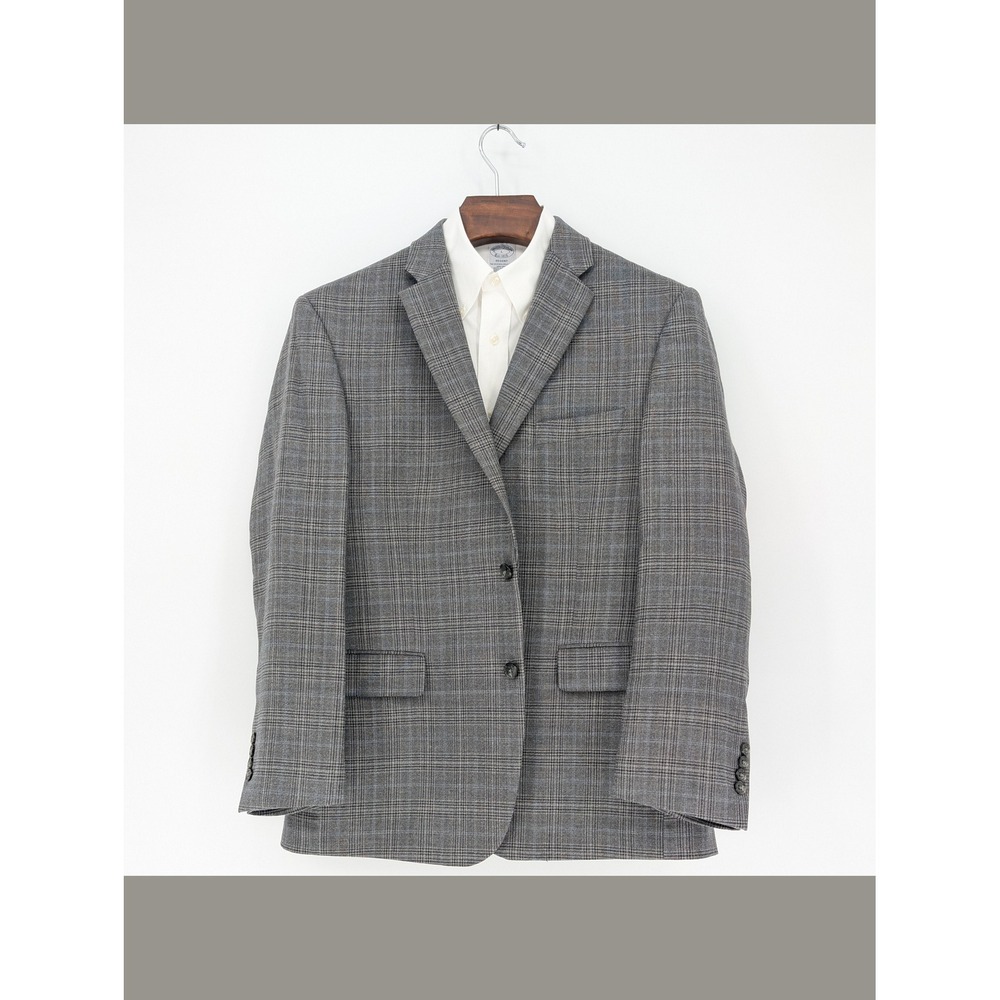 Jos A Bank Traveler 44R Gray Plaid Wool Tailored Fit Blazer